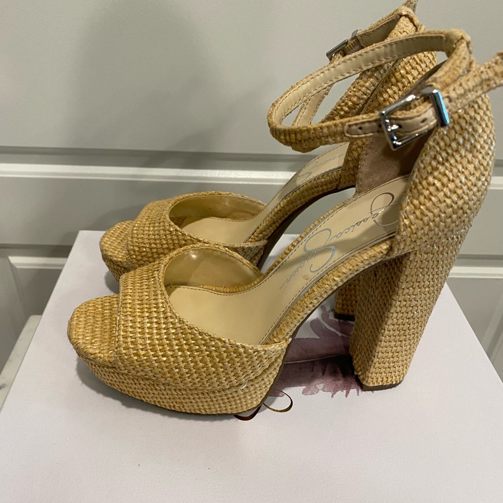 JESSICA SIMPSON WICKER HEELS • WORN ONCE • GREAT CONDITION • BOX INCLUDED